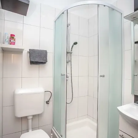 Apartment Ap Punta Next To Sandy Beach, With Garden Omis