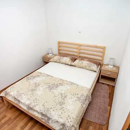 Ap Punta Next To Sandy Beach, With Garden Apartment *