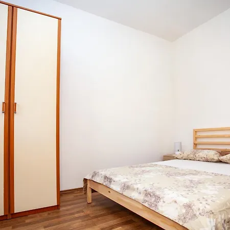 Apartment Ap Punta Next To Sandy Beach, With Garden