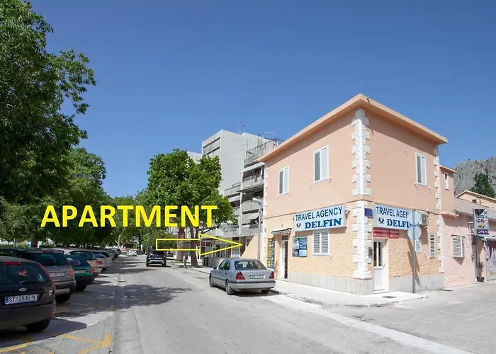 Apartment Ap Punta Next To Sandy Beach, With Garden *