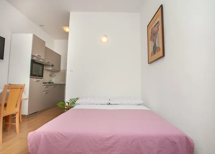 Ap Punta Next To Sandy Beach, With Garden * Omiš