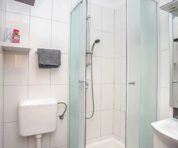 Apartment Ap Punta Next To Sandy Beach, With Garden Omiš