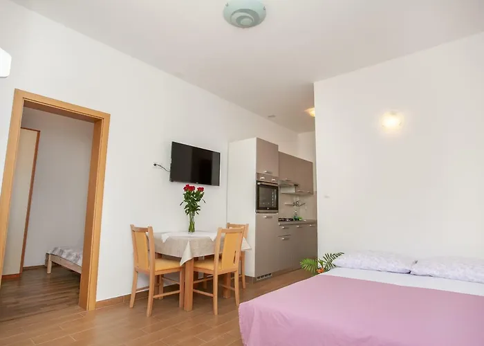 Ap Punta Next To Sandy Beach, With Garden Apartment *