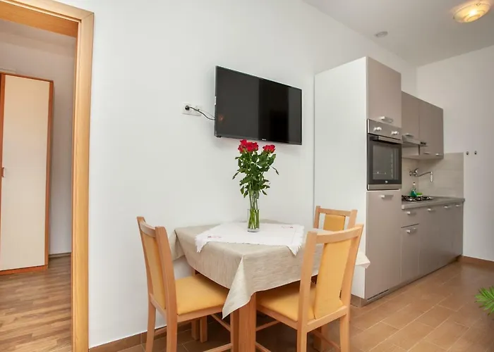 Apartment Ap Punta Next To Sandy Beach, With Garden