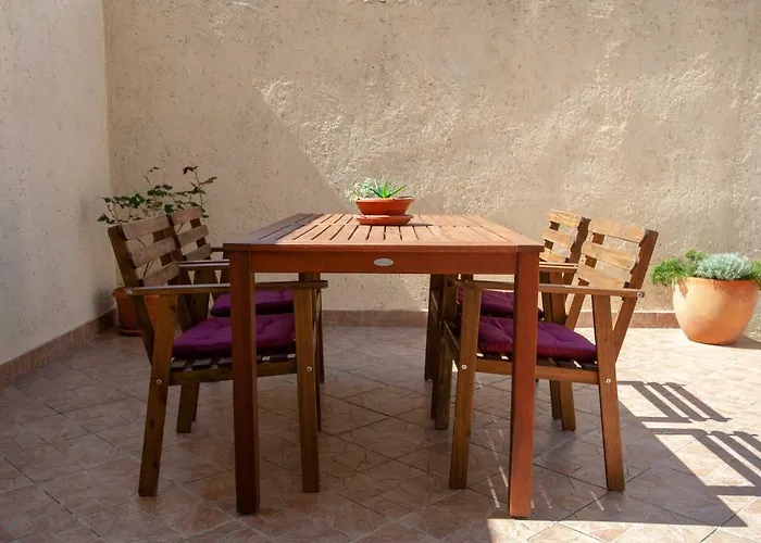 Ap Punta Next To Sandy Beach, With Garden Apartment Omiš