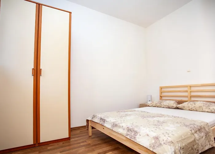 Apartment Ap Punta Next To Sandy Beach, With Garden