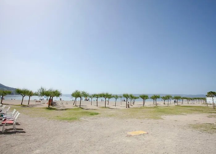 Apartment Ap Punta Next To Sandy Beach, With Garden *